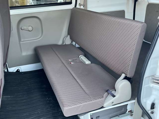 Nissan NV100 Clipper 11