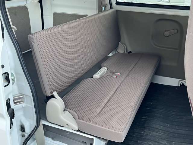 Nissan NV100 Clipper 10
