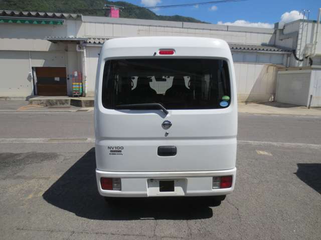 Nissan NV100 Clipper 11