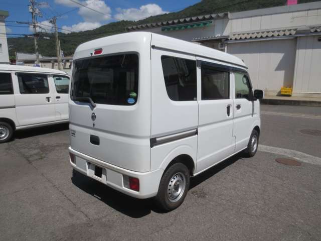 Nissan NV100 Clipper 12