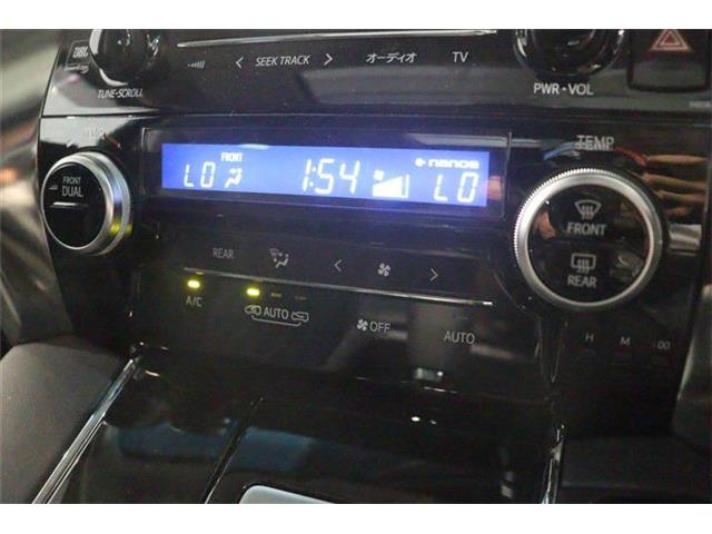 Toyota Alphard 8