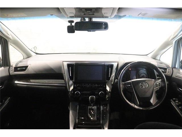 Toyota Alphard 9