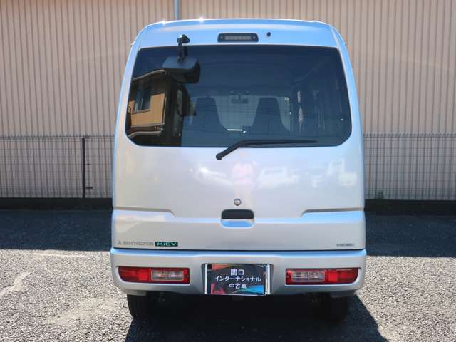 Mitsubishi Minicab MiEV 12