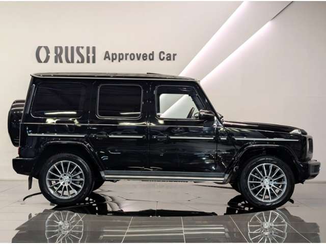 Mercedes-Benz G-Class 4