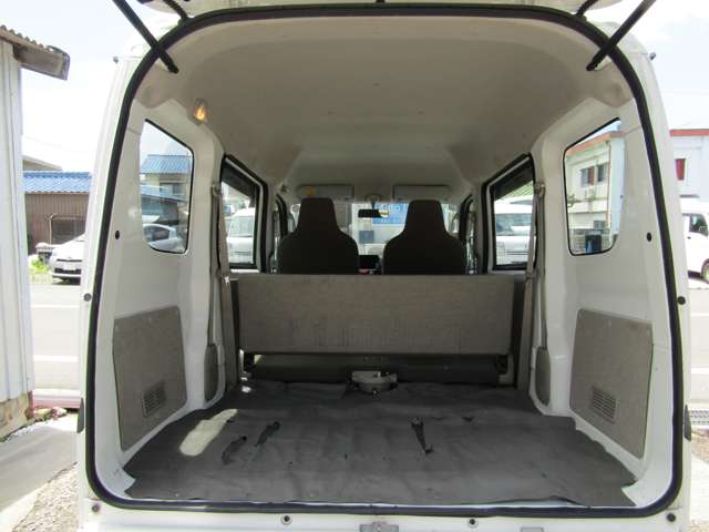 Nissan NV100 Clipper 12