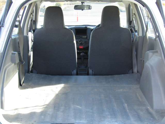 Nissan NV150 AD 9
