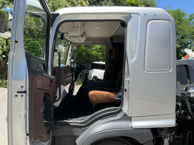 Hino Ranger 12
