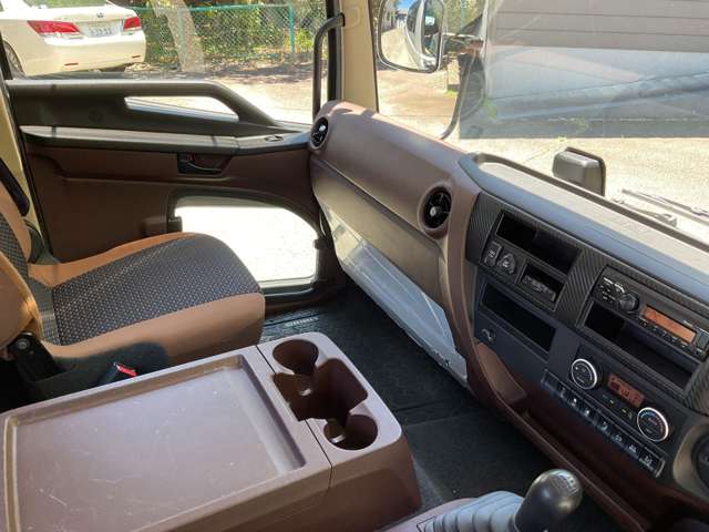 Hino Ranger 9