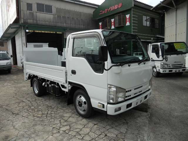 Isuzu Elf 2