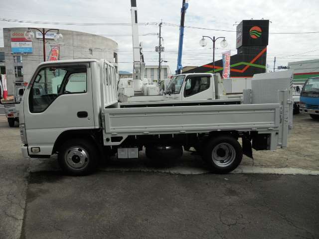 Isuzu Elf 4