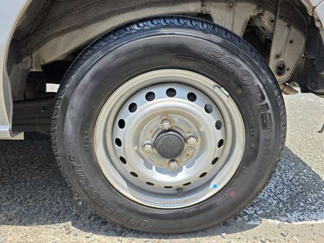 Nissan NV100 Clipper 12
