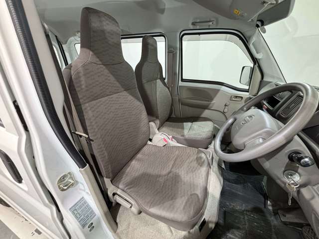 Nissan NV100 Clipper 11
