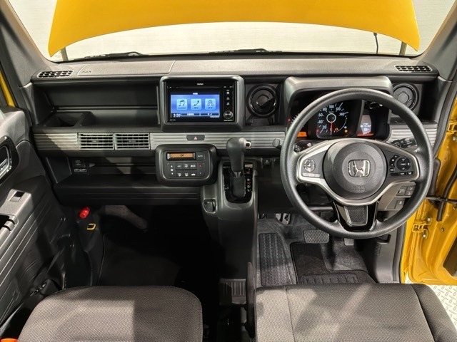 Honda N-VAN 8
