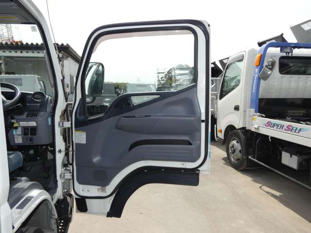 Mitsubishi Fuso Canter 11