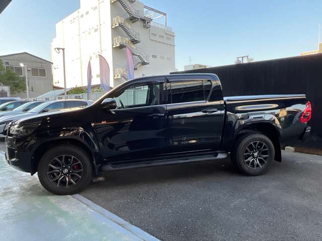 Toyota Hilux 2