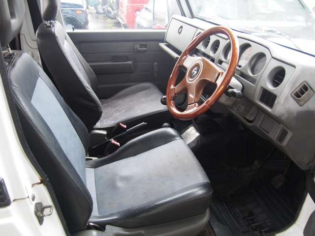 Suzuki Jimny 10