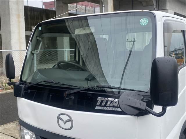 Mazda Titan Dash 10