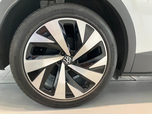 Volkswagen ID.4 6