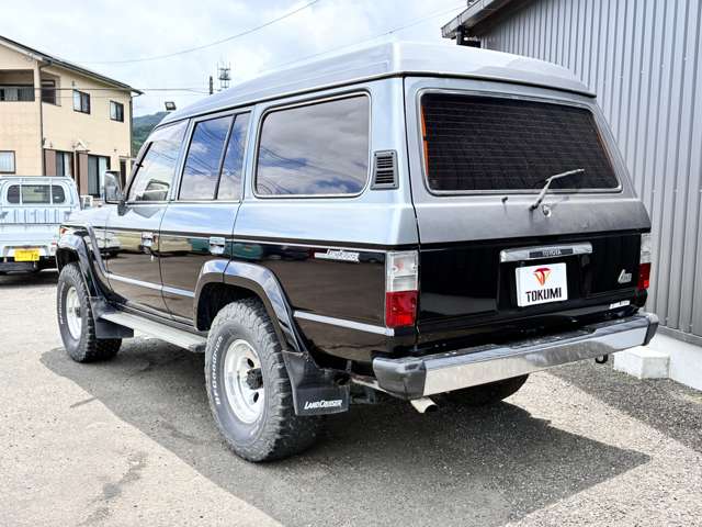 Toyota Land Cruiser 60 7