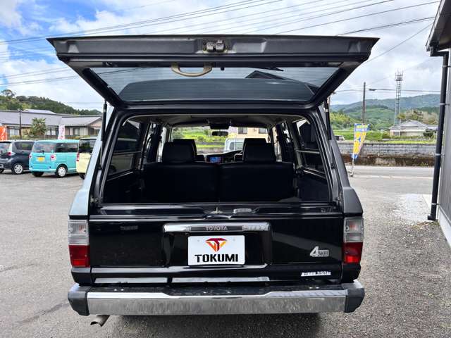 Toyota Land Cruiser 60 9