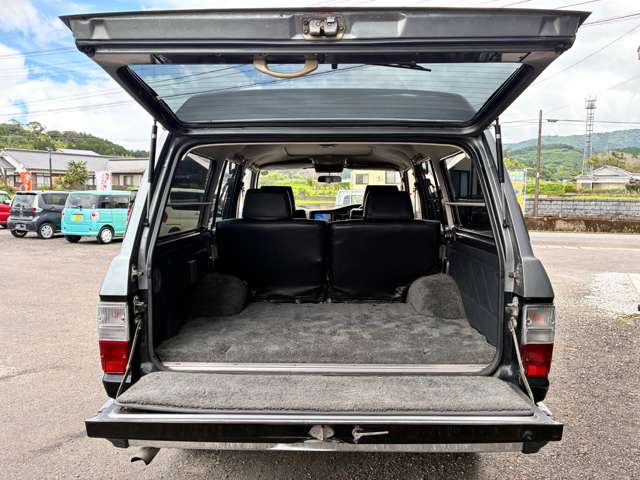 Toyota Land Cruiser 60 10