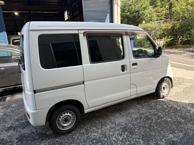 Daihatsu Hijet Cargo 8
