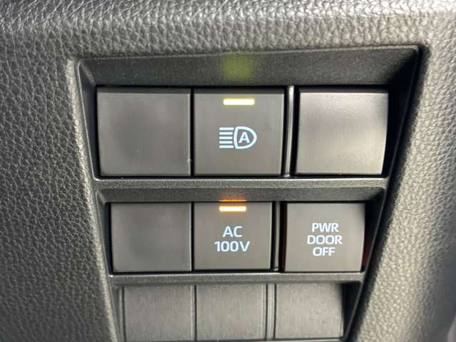 Toyota Noah 11