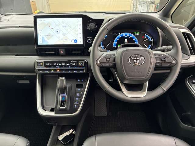 Toyota Noah 2