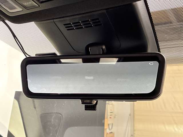Toyota Noah 5
