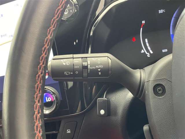 Lexus NX 12