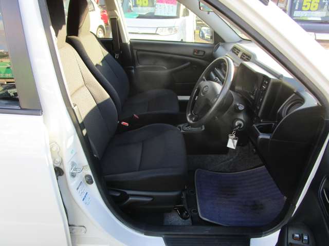 Toyota Succeed Van 11