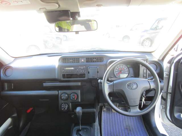 Toyota Succeed Van 12