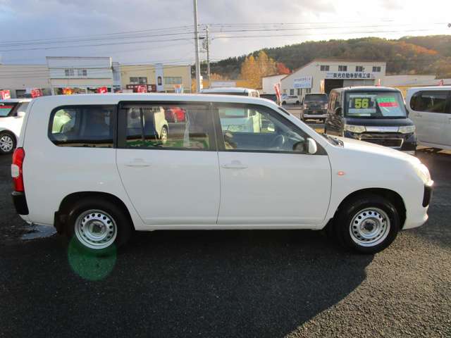 Toyota Succeed Van 4