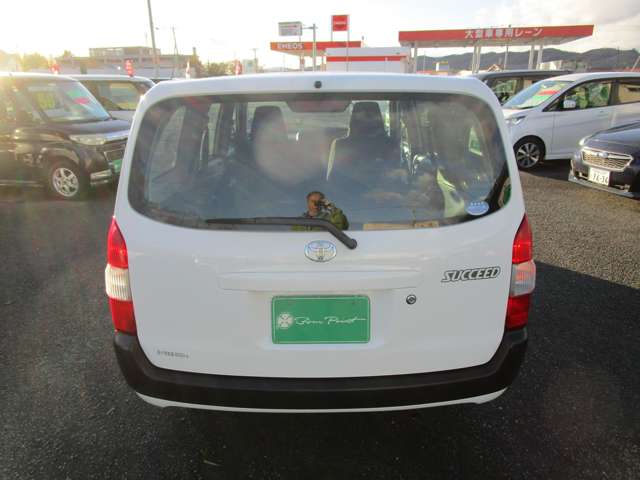 Toyota Succeed Van 9