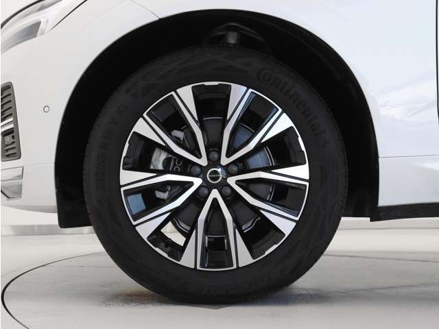 Volvo XC60 8