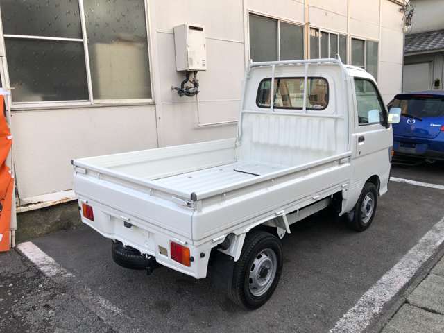 Daihatsu Hijet Pickup 11