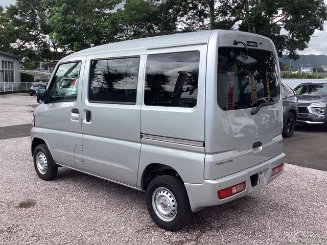 Mitsubishi Minicab EV 3