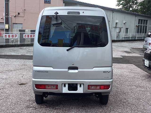 Mitsubishi Minicab EV 4