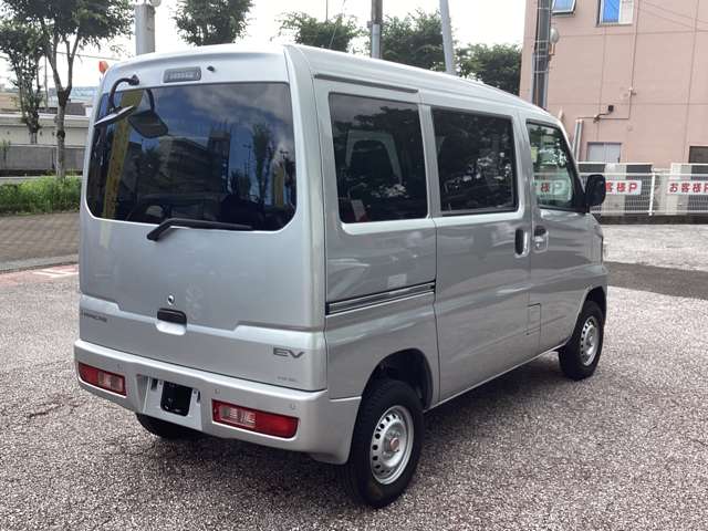Mitsubishi Minicab EV 5