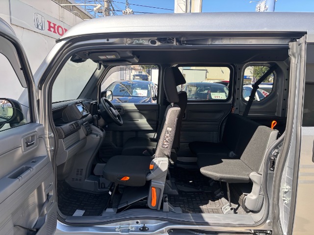 Honda N-VAN 10