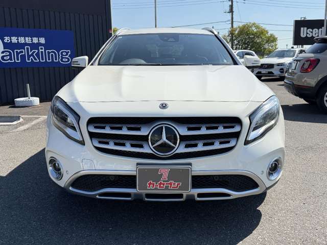 Mercedes-Benz GLA-Class 11