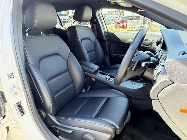 Mercedes-Benz GLA-Class 8