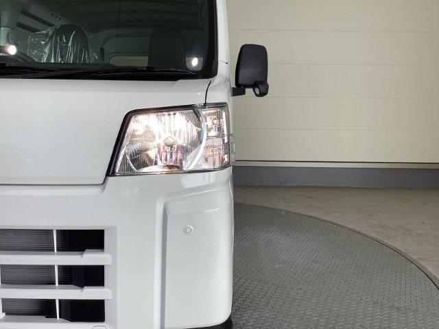 Daihatsu Hijet Cargo 12