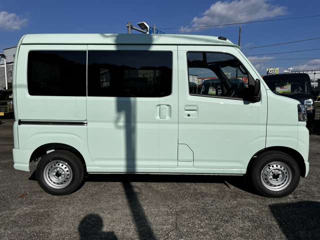 Daihatsu Hijet Cargo 7
