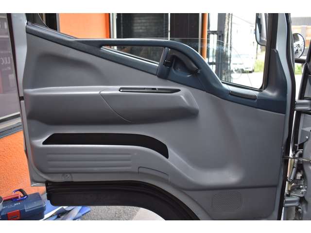 Mitsubishi Fuso Canter 11