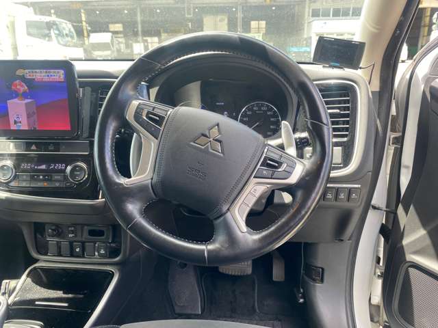 Mitsubishi Outlander PHEV 11