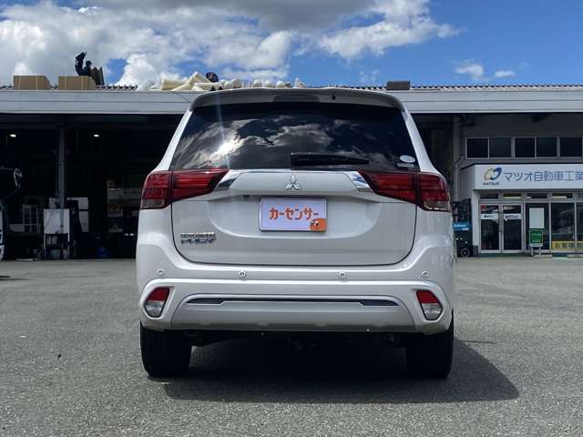 Mitsubishi Outlander PHEV 5