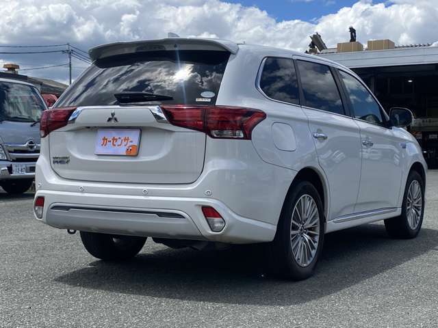 Mitsubishi Outlander PHEV 6