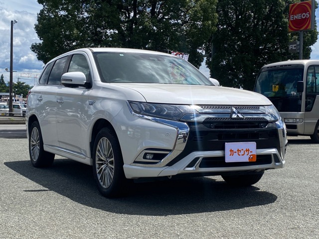 Mitsubishi Outlander PHEV 7