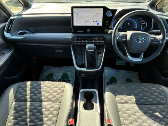 Toyota Voxy 4